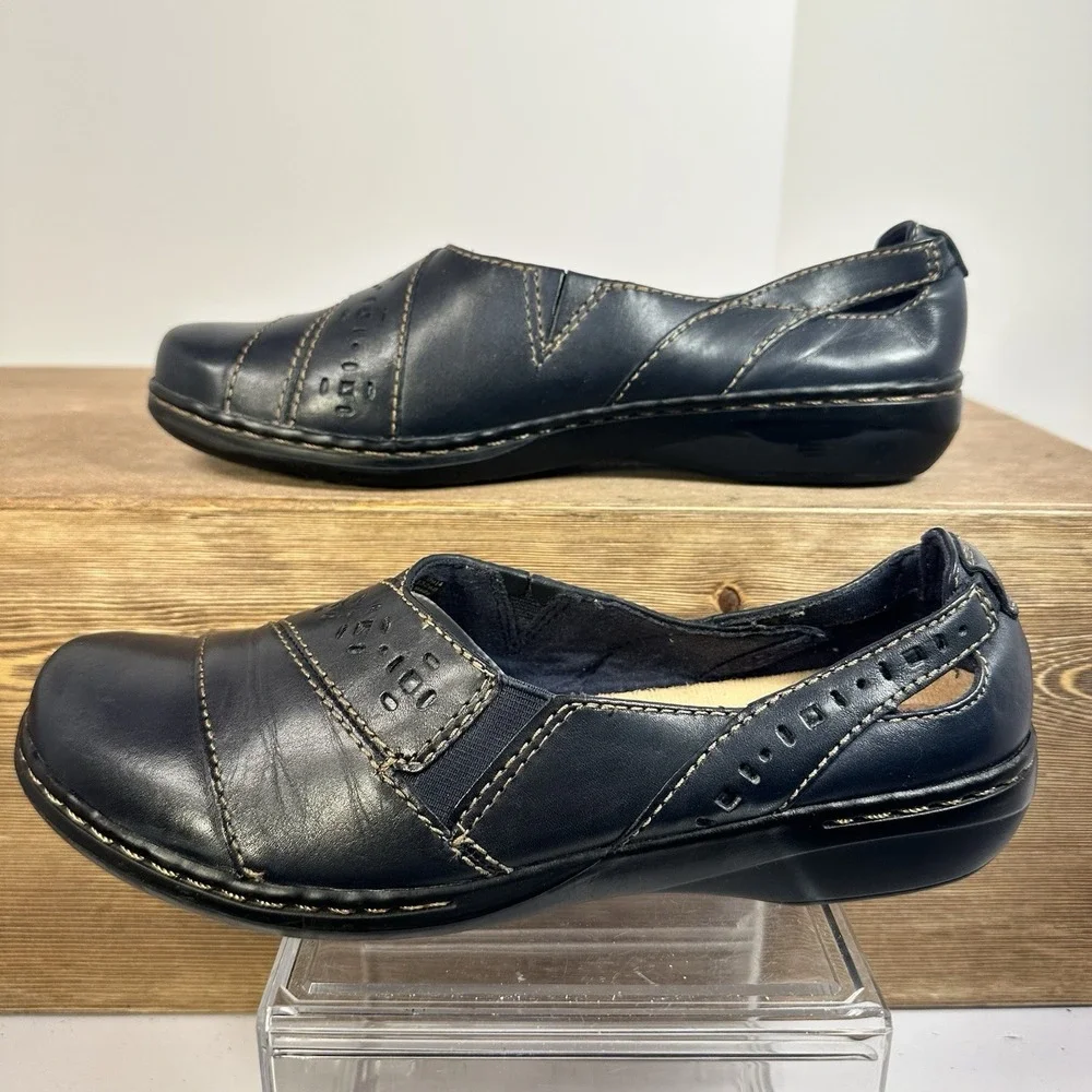 Clarks Evianna Fig4 Loafers Women SZ 8.5M Navy Comfort Slip On Casual Minimalist
